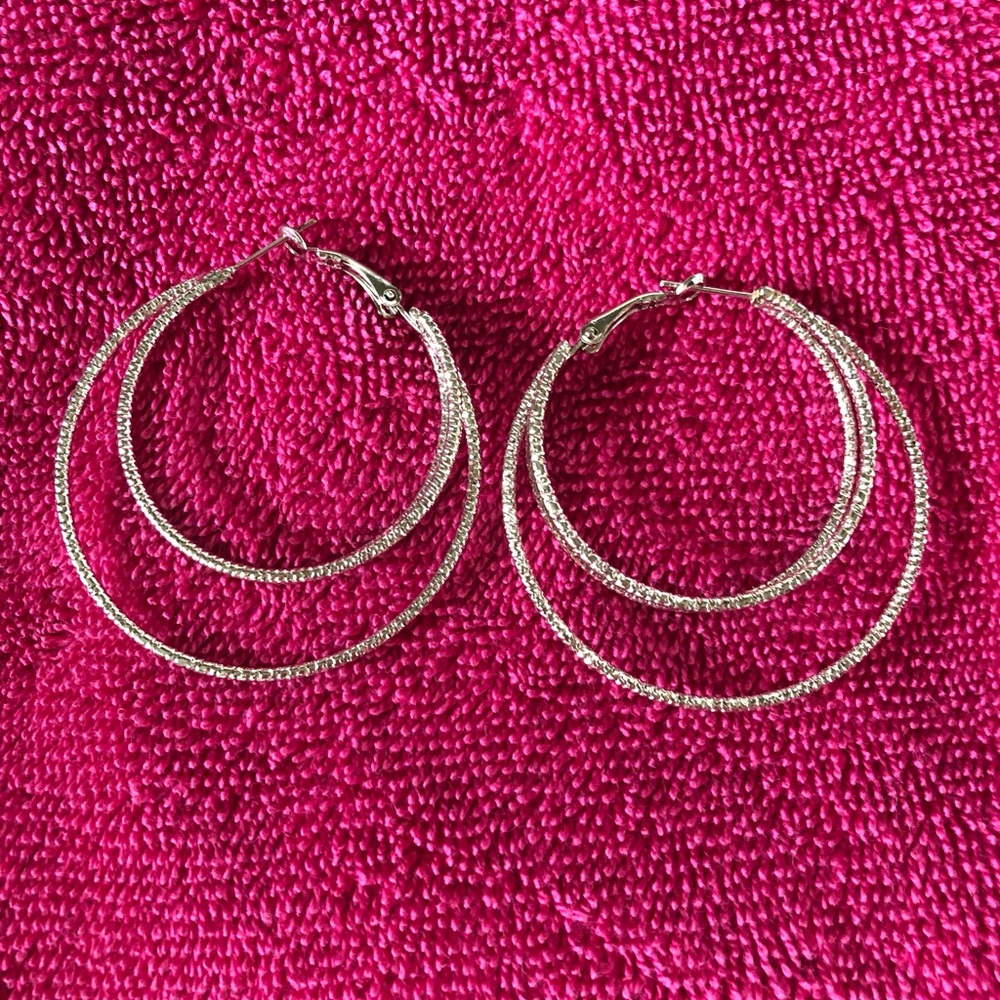 NWT Silver triple Hoop Earrings Jewelry